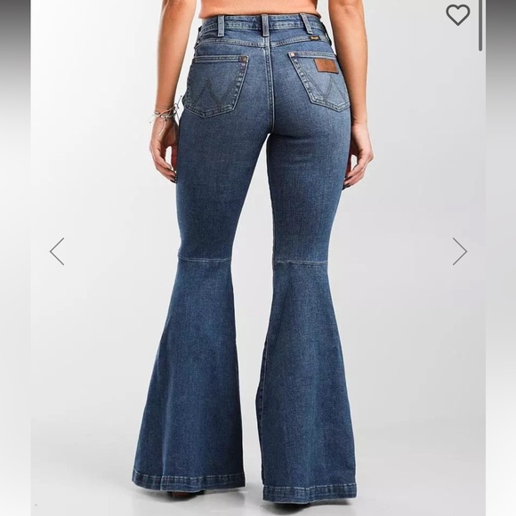 NWT Wrangler Retro Flare Stretch Jeans - Picture 3 of 10